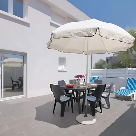 Maison De A 500m De La Avec Stationnement Holiday home Les Sables-d'Olonne